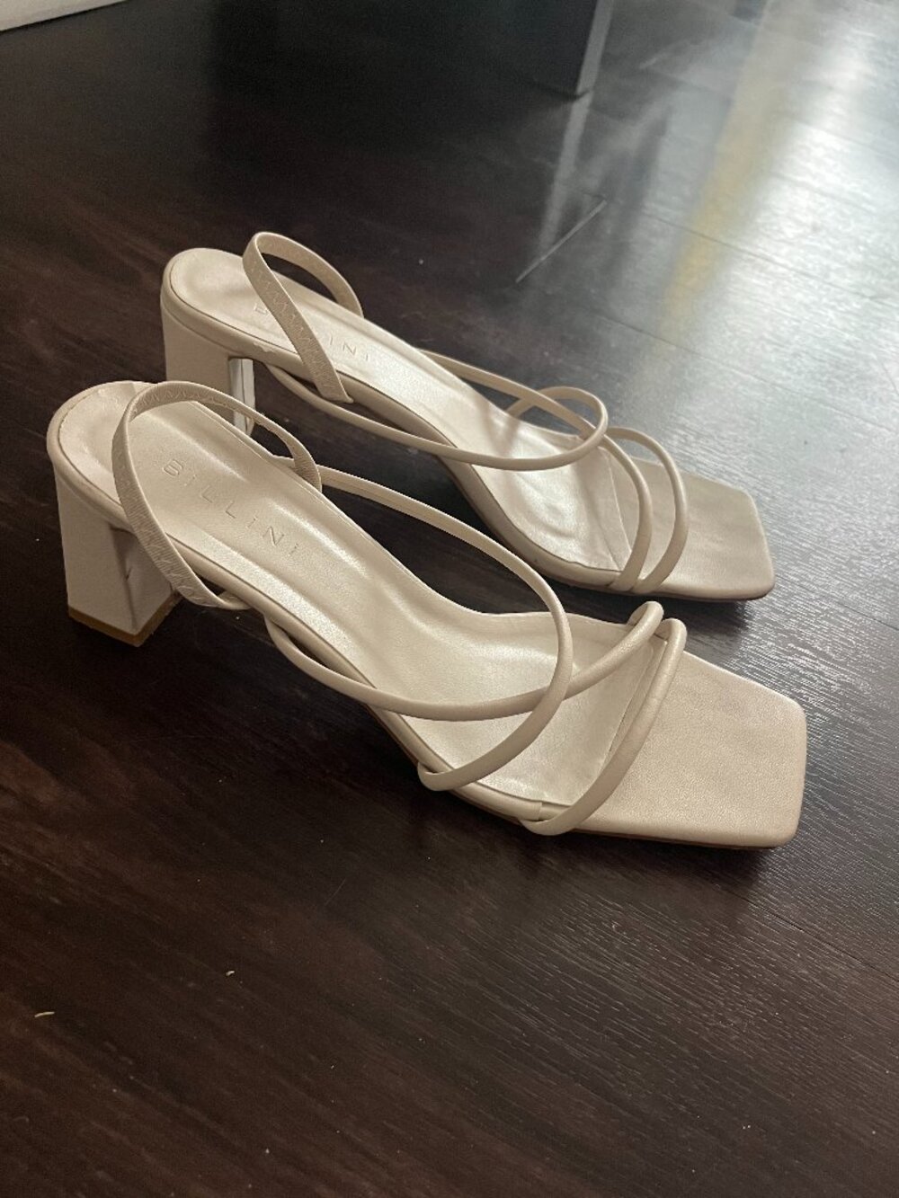 Billini Block Heel size 9 in Cream